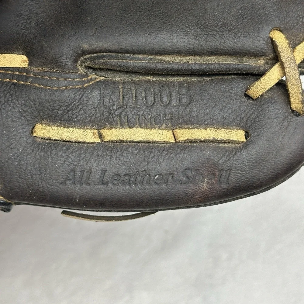VTG Rawlings P1100B Basket Web Right Hand Thrower 11 Inch Glove Player Preferred